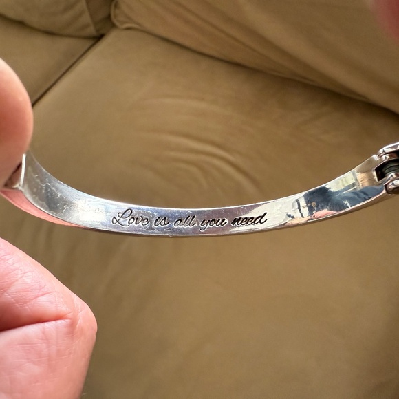 Brighton Hinged Heart Bracelet / Bangle - Picture 2 of 7